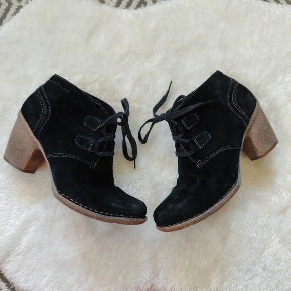 Clarks Shoes - Clarks Black Suede Ankle Boots 8.5W
